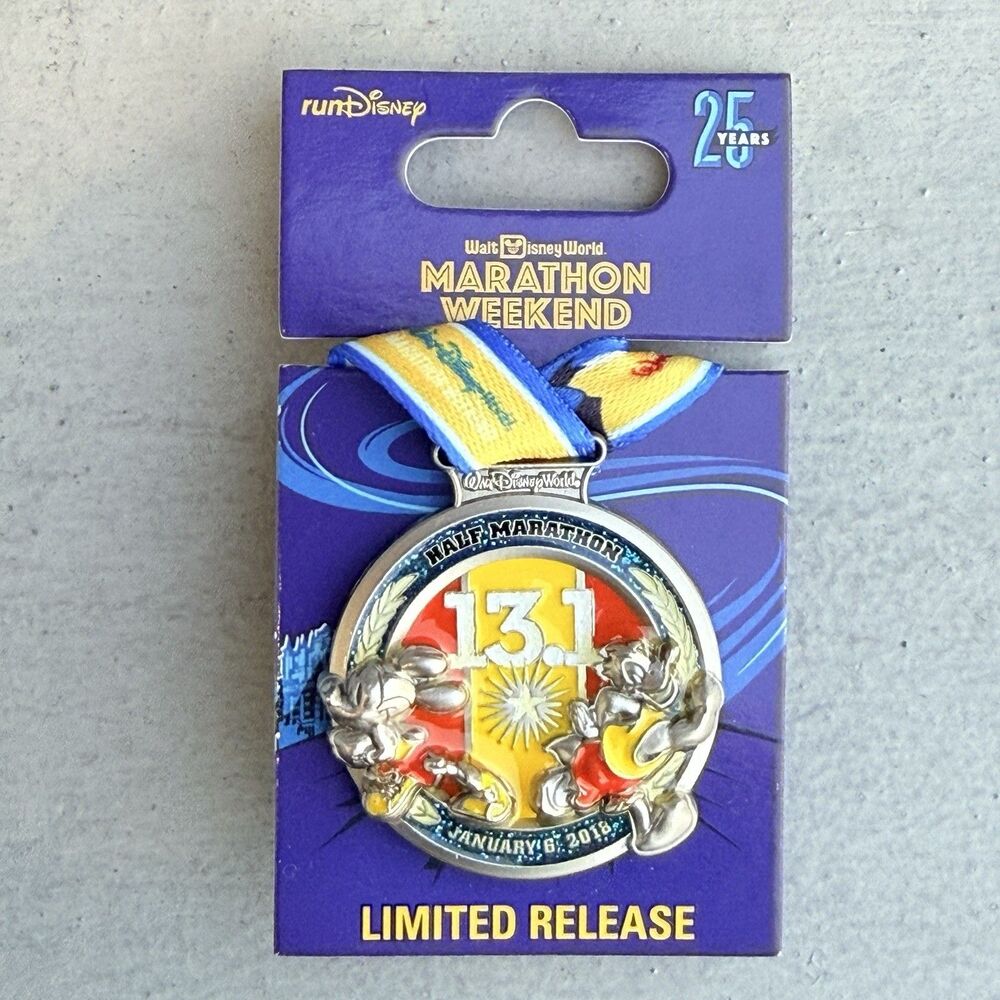 runDisney 2018 Half Marathon 13.1 Medal Mickey Donald Disney World Marathon Wknd
